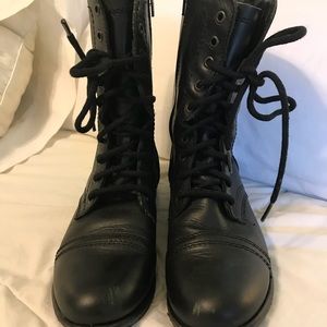 Steve Madden Troopa Boots